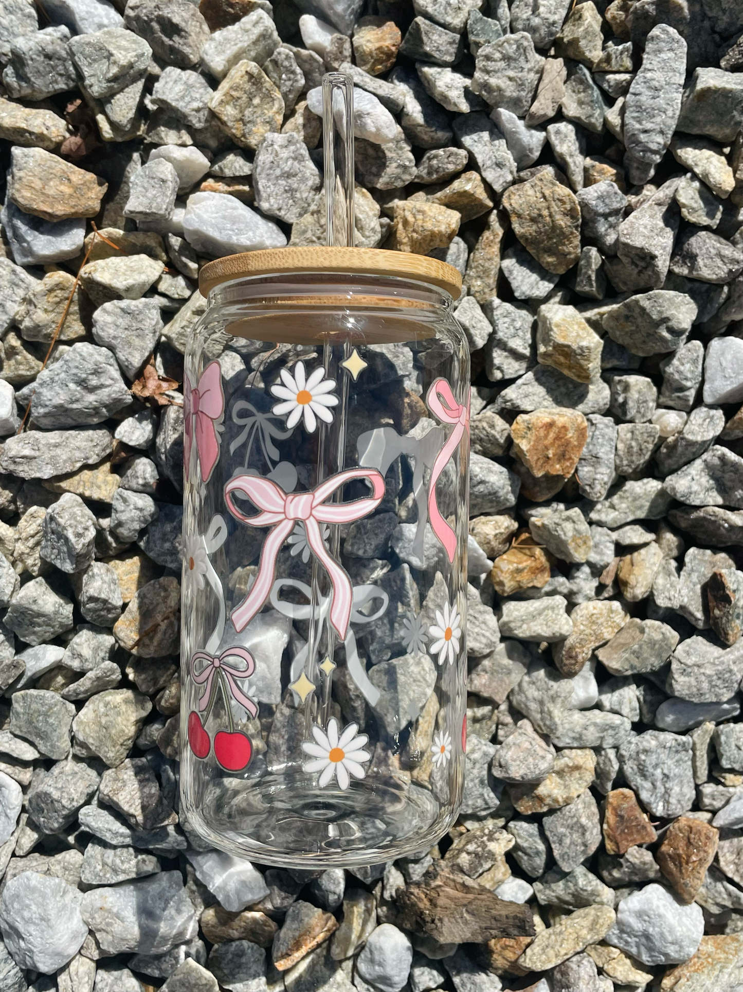 bow and flower glass cup