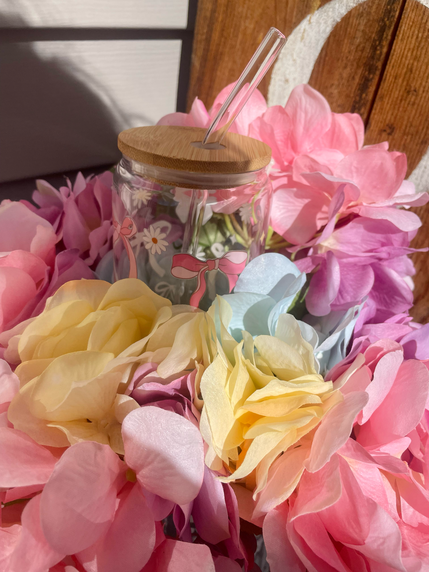 bow and flower glass cup